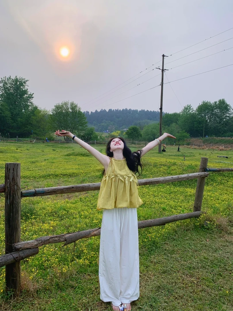 2025夏季新款韩系穿搭一字肩无袖吊带背心搭配高腰阔腿裤两件套女