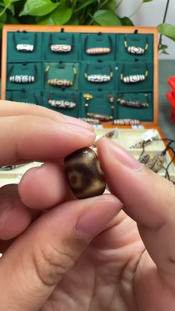 玛瑙/玉髓（覆膜）颈饰未镶嵌16.(微瑕随机发货)