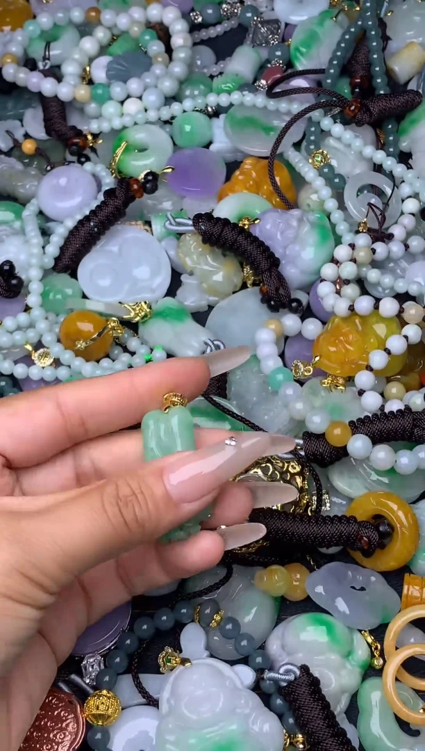 翡翠未镶嵌颈饰天然缅甸翡翠吊坠