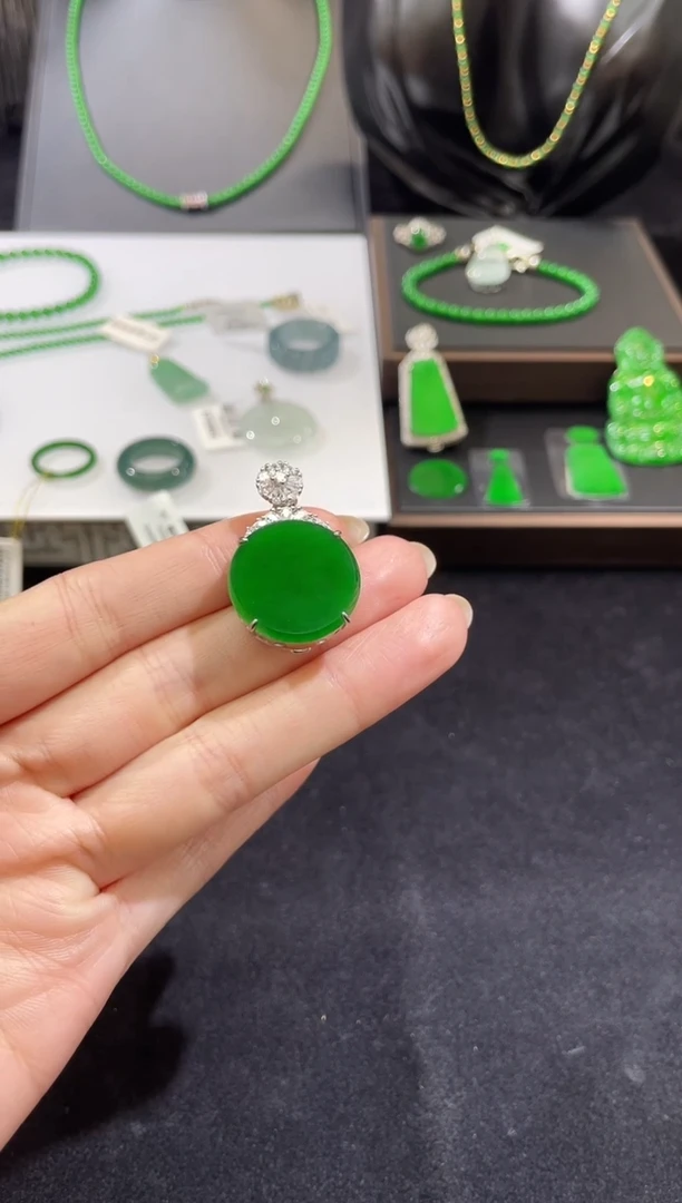 银S925镶嵌裸石翡翠天然翡翠a货阳绿s925银镶无事牌