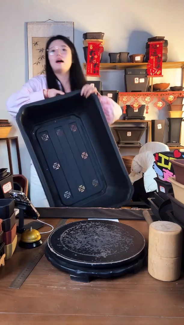 【闪购商品】树脂70口径马槽花盆紫檀色两只装