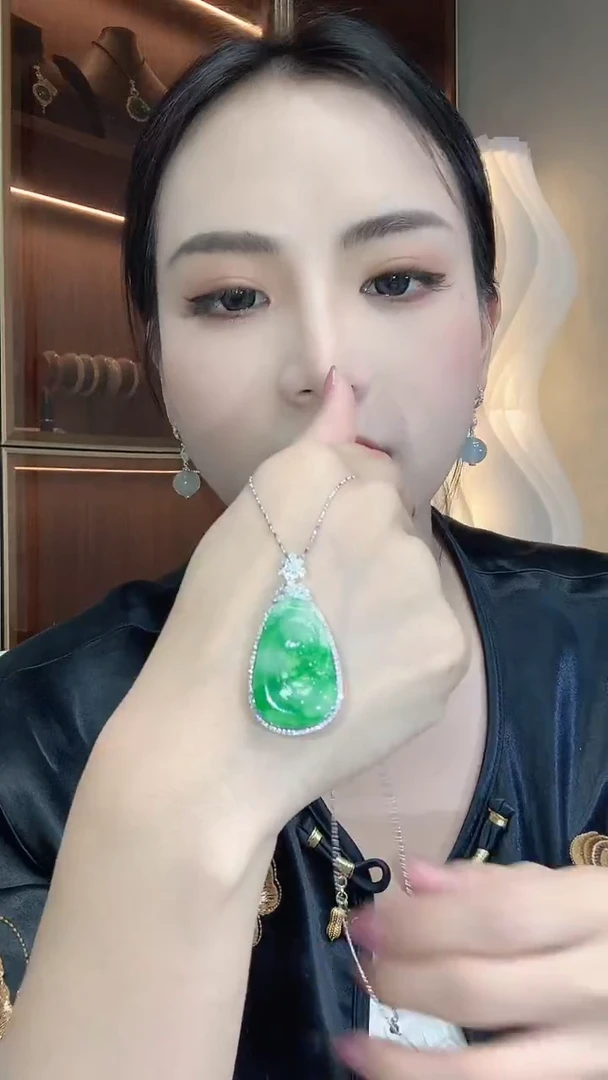 翡翠18K金镶嵌吊坠(不含链)A53