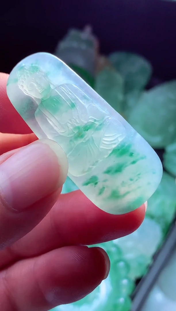 未镶嵌定制翡翠以*?翡翠毛货定制