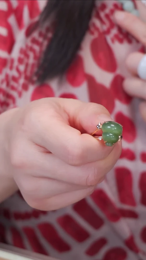 18K金镶嵌戒指和田玉（碧玉）32【】不退不换