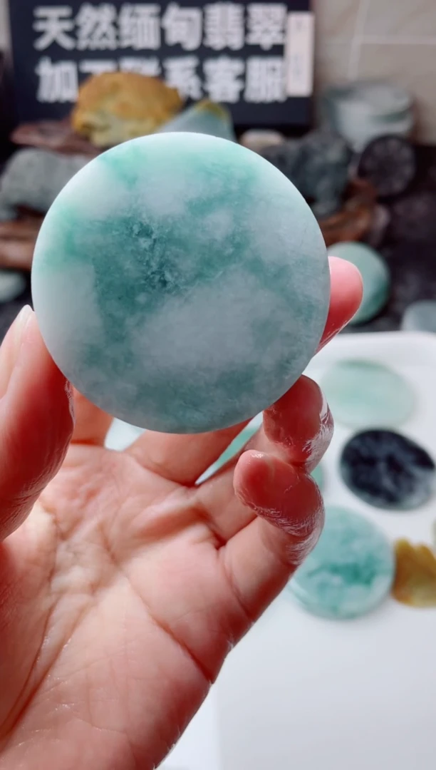 翡翠未镶嵌颈饰4092....