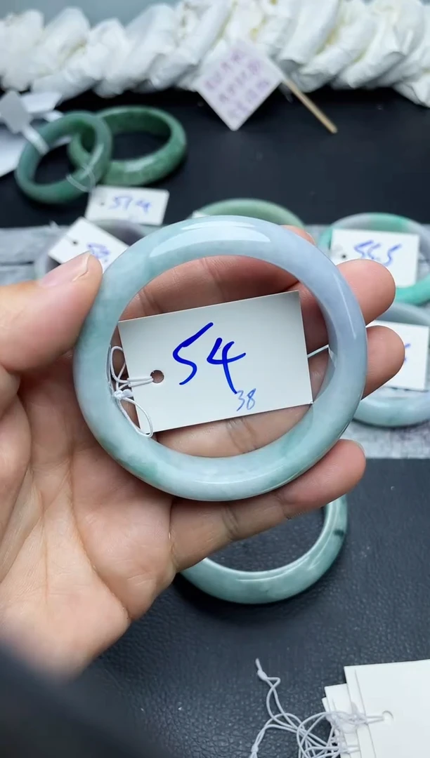 未镶嵌手镯翡翠38