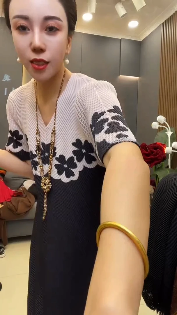 聚酯纤维（涤纶）山茶花  裙