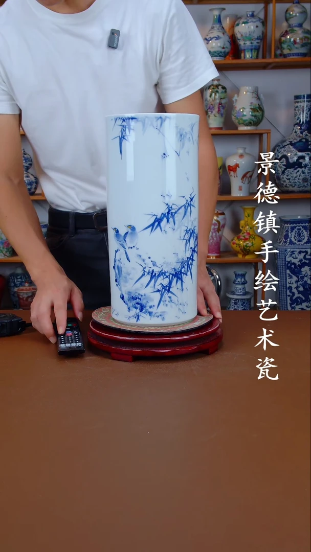 现代景德镇手工手绘陶瓷摆件21