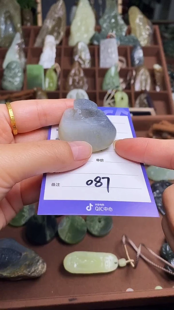 未镶嵌和田玉挂件