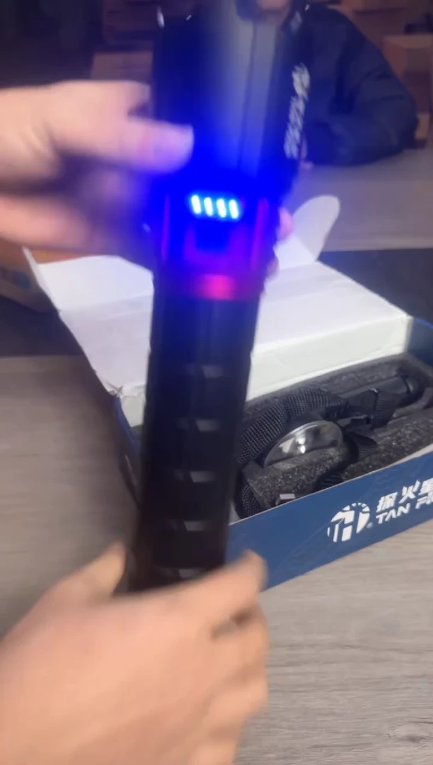 二手好货-强光手电筒-f2-一电