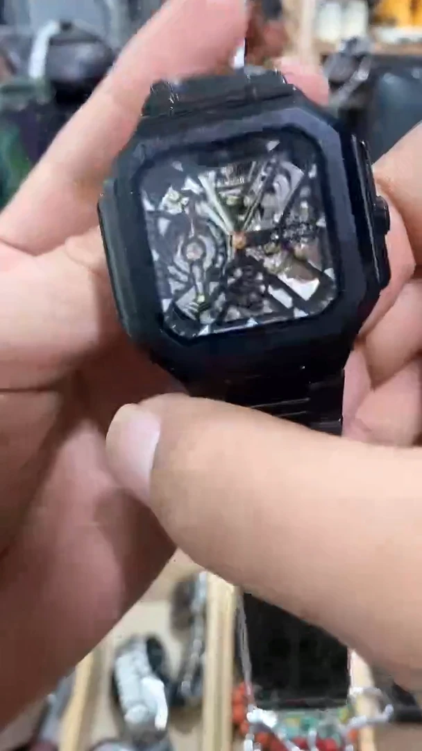 瓷片闪购商品  如图所示