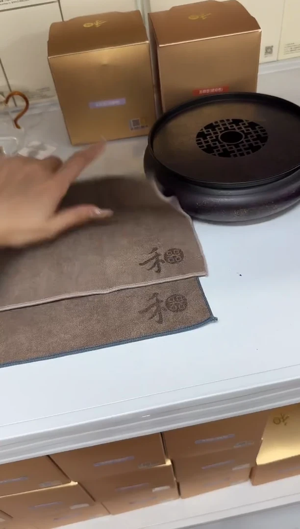 @@禾器麂皮绒茶巾两条