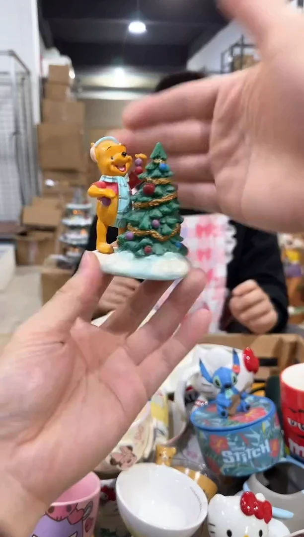 瓷片小号维尼圣诞树摆件