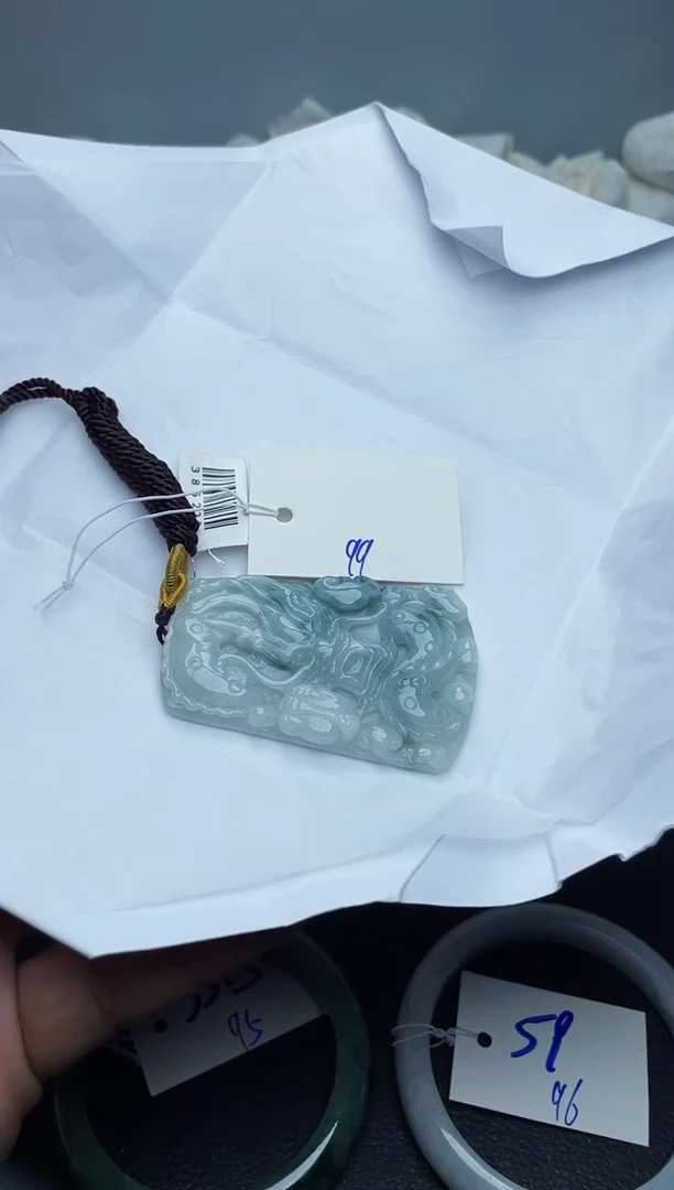 未镶嵌手镯翡翠99