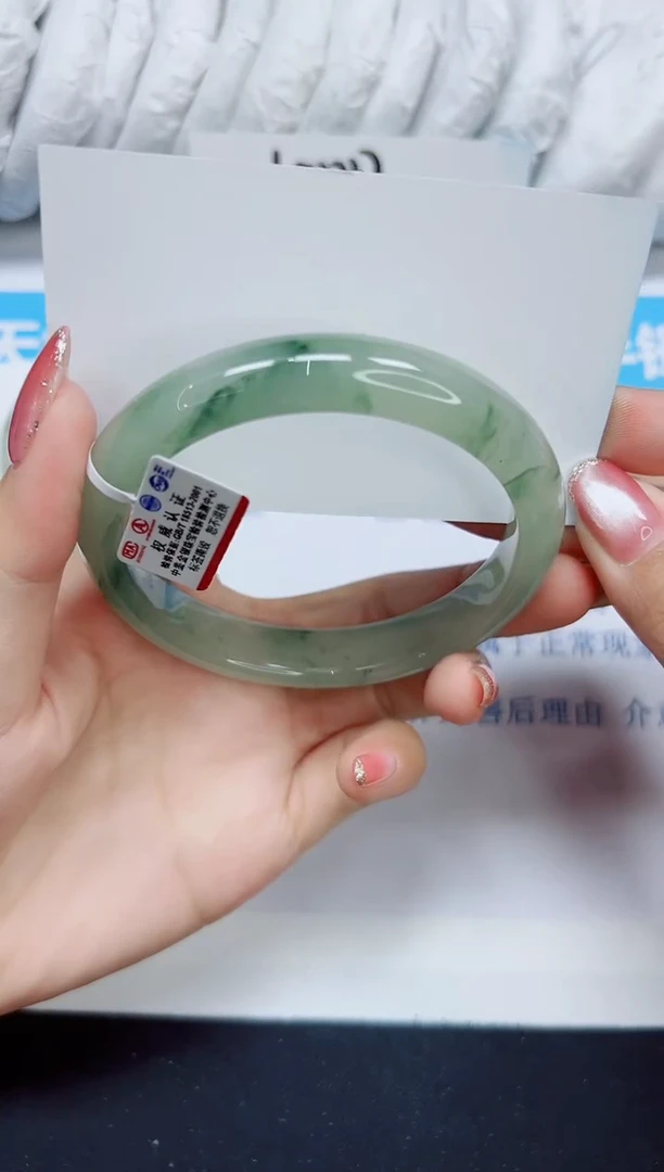 石英质玉手镯未镶嵌78/63