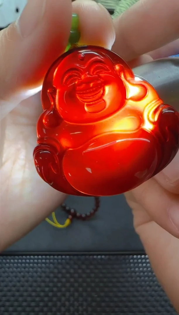 【闪购商品】琥珀裸石未镶嵌吊坠