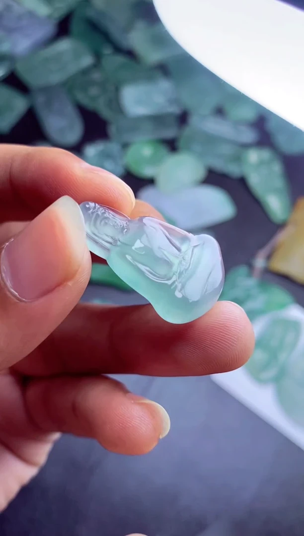 未镶嵌定制翡翠?****o进击的pro