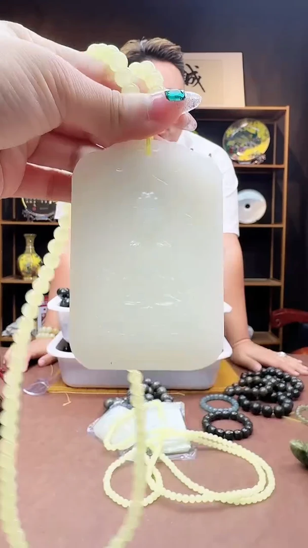 未镶嵌蛇纹石玉手串多样性随机发货