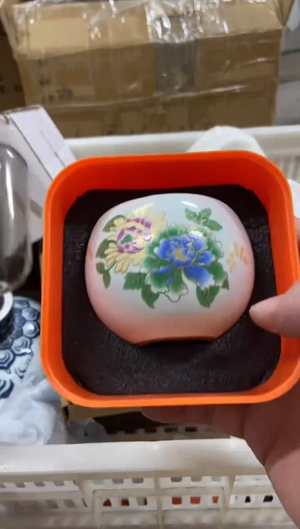 无运费险有瑕疵的摄影的产品有使用过的痕迹有点脏介意勿拍