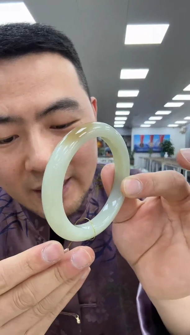 【闪购商品】和田玉手镯未镶嵌58.5  893