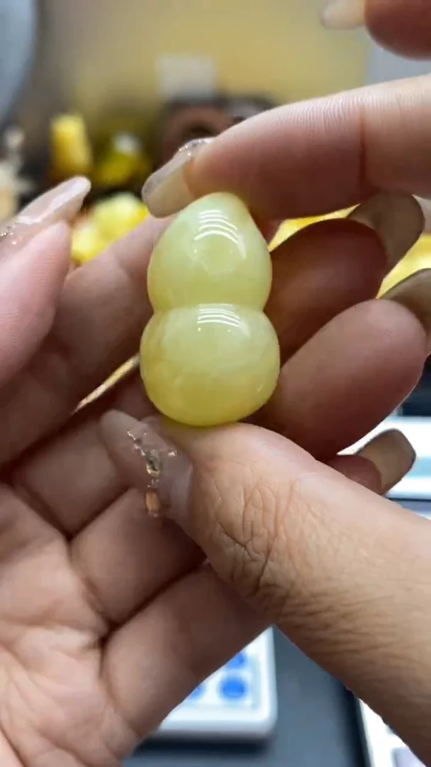 琥珀未镶嵌珠宝奇石2116