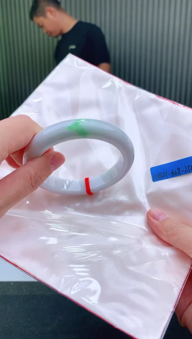 未镶嵌手镯翡翠60+