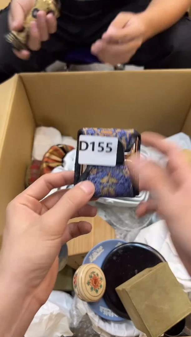 其他爱****友155中古商品，谨慎参拍