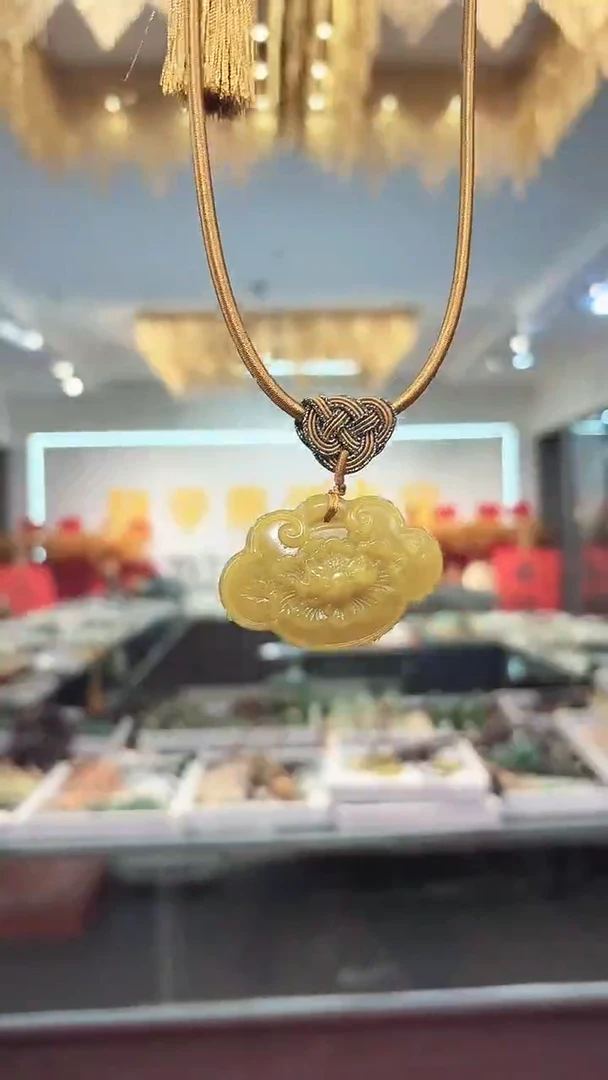 合金蛇纹石玉颈饰吊坠