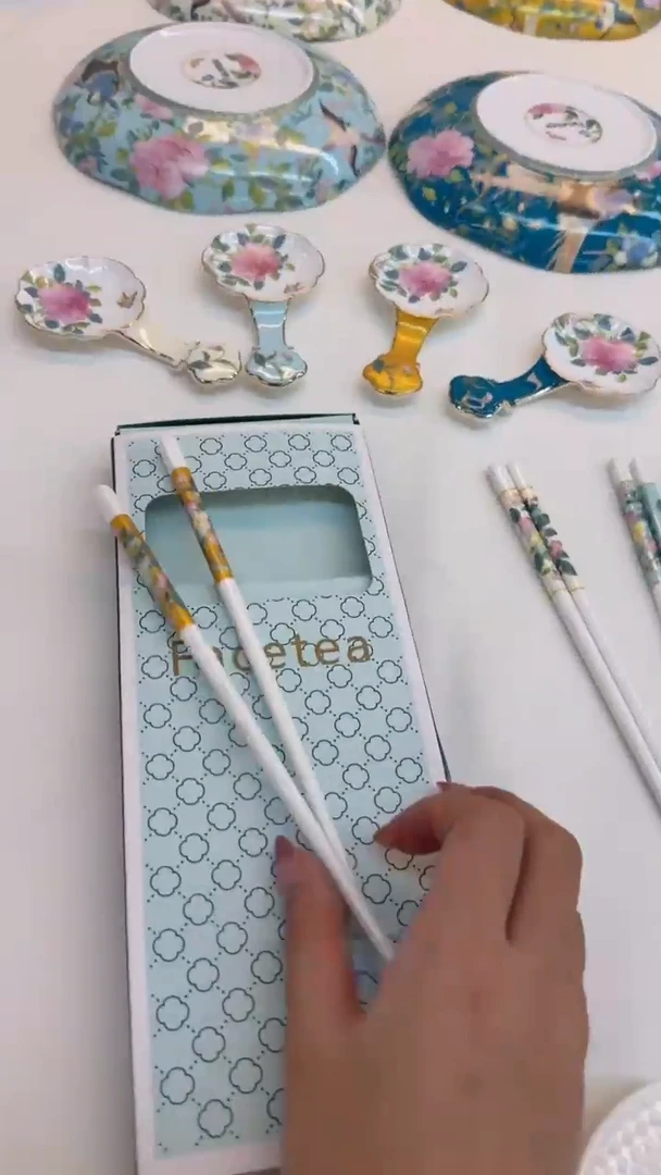 小乔推荐如图所示金色