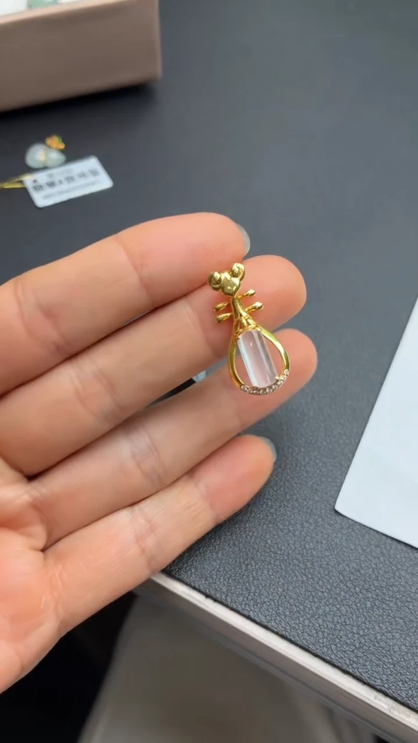 颈饰18K金镶嵌翡翠天然翡翠A货