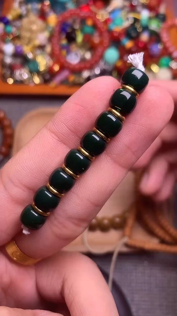 颈饰琉璃老油绿直切卡8mm 一组发