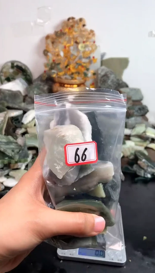 未镶嵌和田玉摆件66