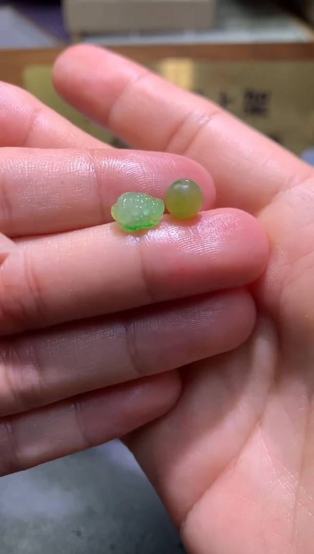 【闪购商品】定制翡翠未镶嵌毛货