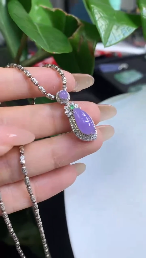 翡翠18K金镶嵌吊坠(不含链)随行