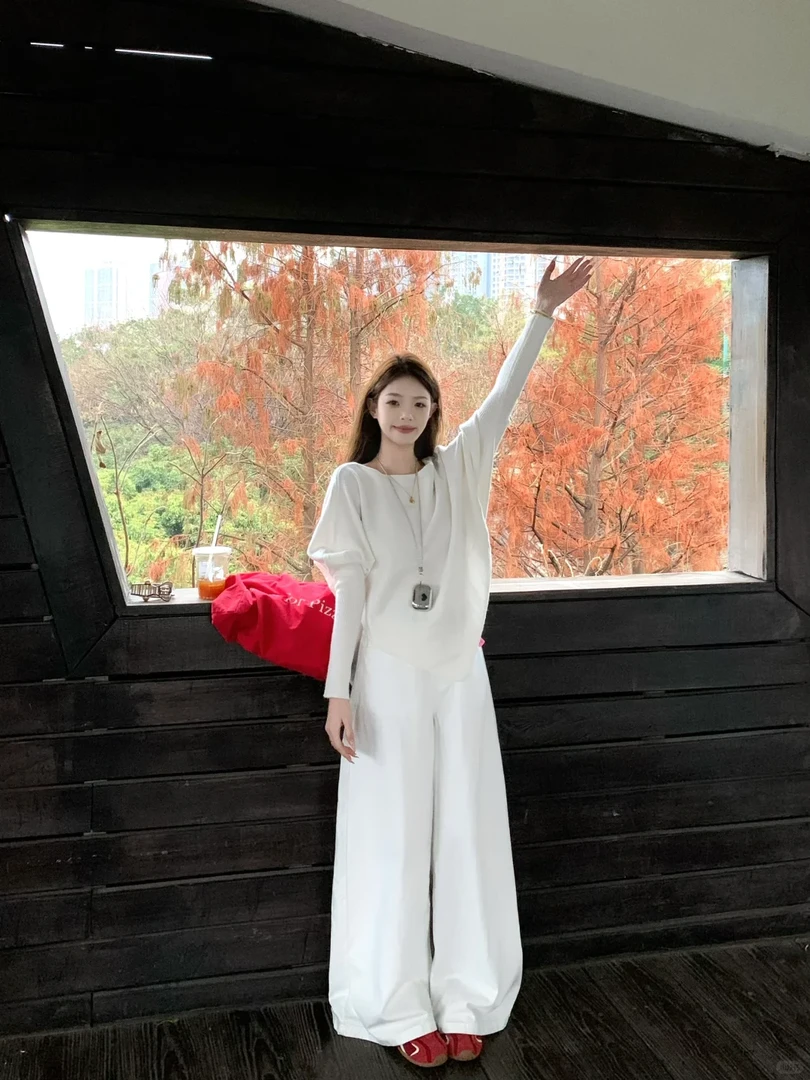 韩系穿搭2025春季新款白色露肩毛衣富家千金高级感阔腿裤两件套女