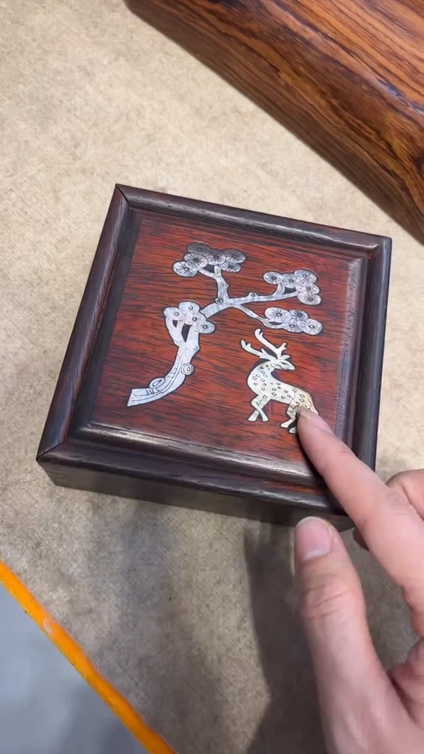 【闪购商品】木梅花鹿螺钿四方抽拉盒