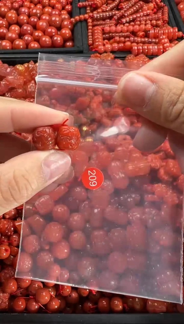 【闪购商品】南红玛瑙颈饰未镶嵌1