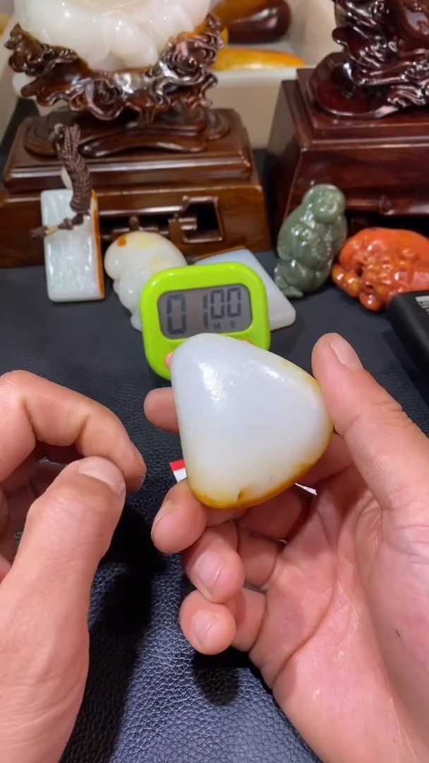 未镶嵌和田玉挂件惊****…和田玉