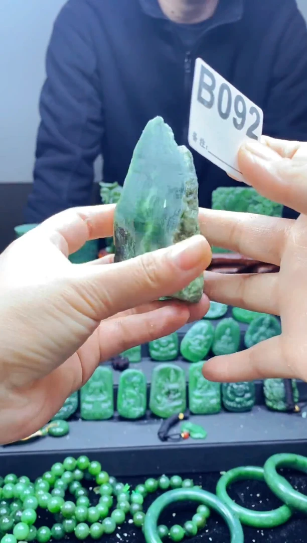 未镶嵌和田玉（碧玉）珠宝半成品1