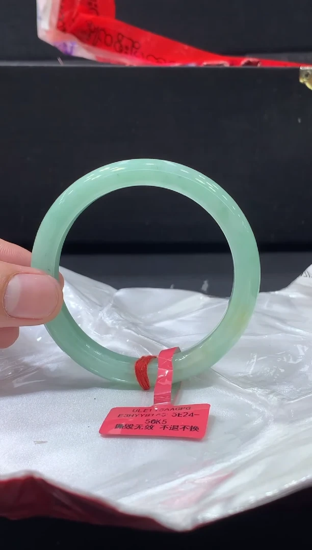 未镶嵌手镯翡翠翡翠手镯