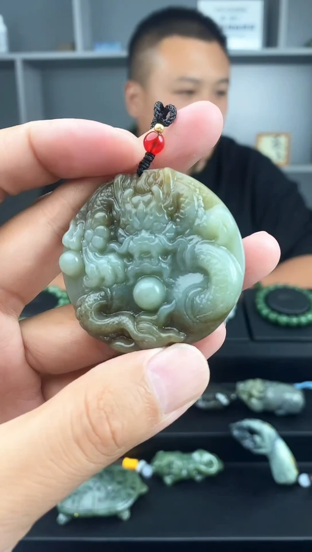 和田玉未镶嵌颈饰1