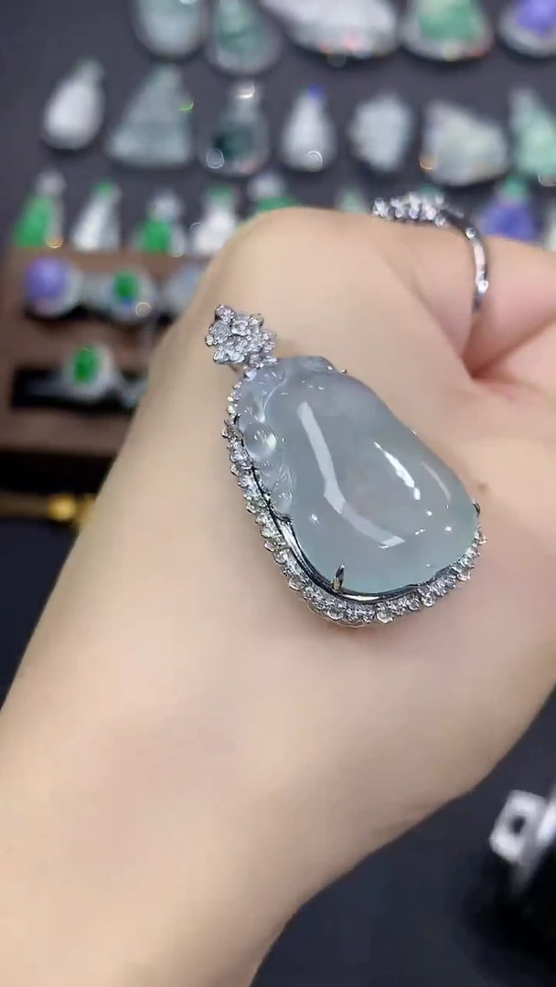 吊坠(不含链)18K金镶嵌翡翠D43