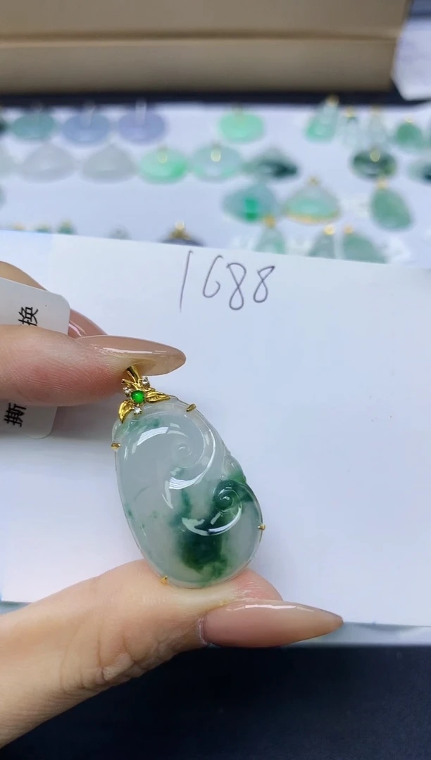 颈饰18K金镶嵌翡翠天然缅甸A货翡翠百元以上9元证书费自理