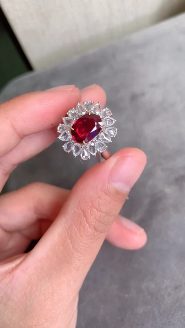 【闪购商品】红宝石戒指18K金镶嵌2.17CT  无烧鸽血红