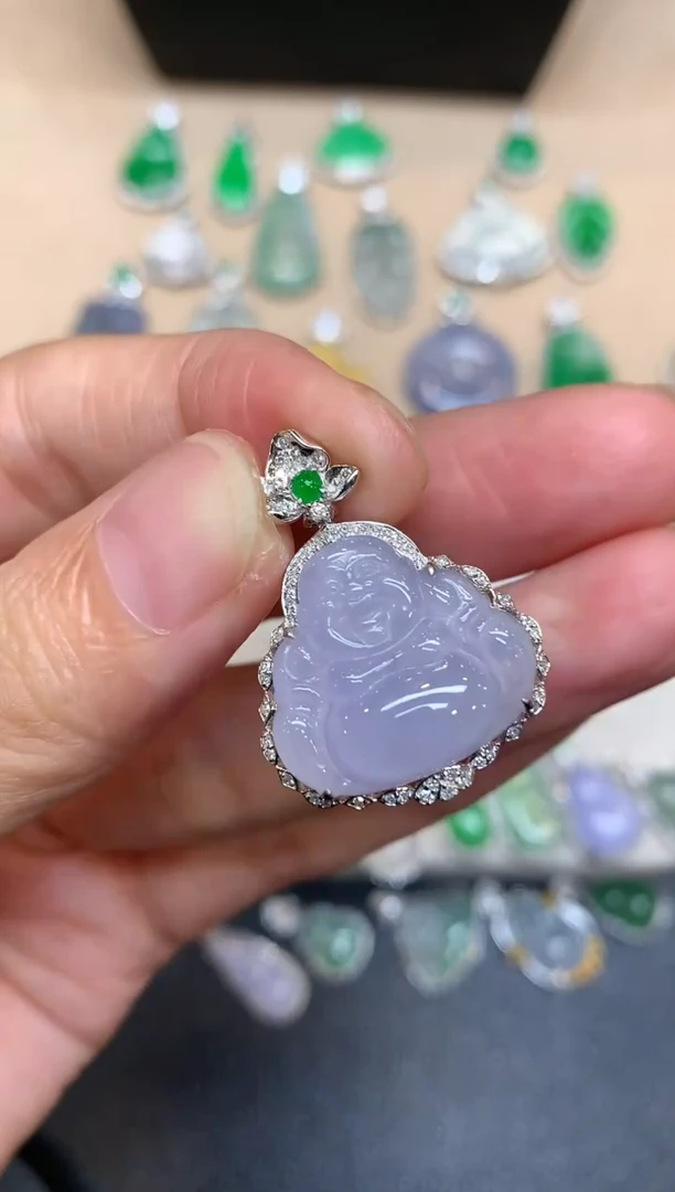 颈饰18K金镶嵌翡翠佛公【无服务费