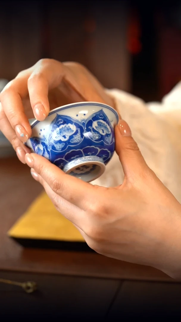 正春堂·古法柴窑   莲花宝相压手杯