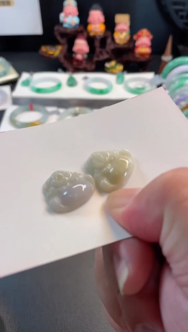 翡翠手镯未镶嵌7有纹裂