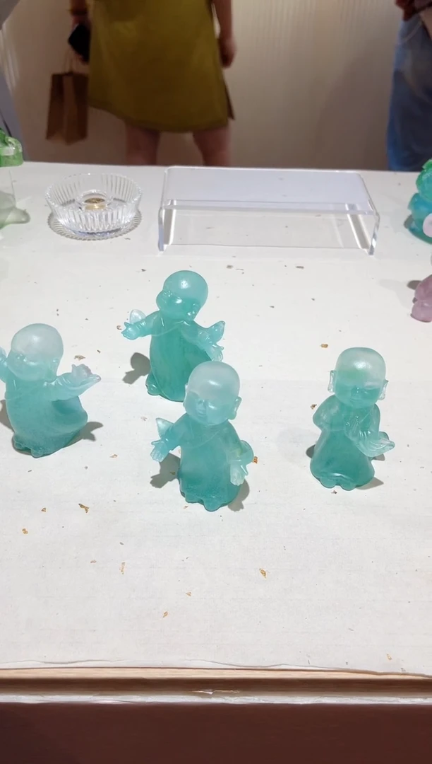 闪购紫禅佛四个青色