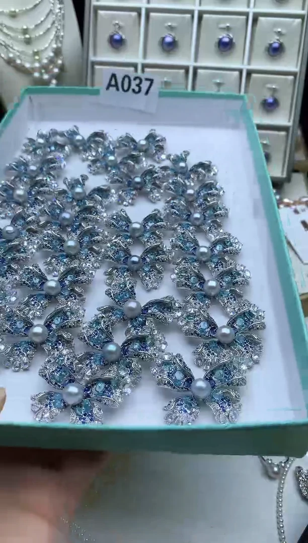 未镶嵌胸饰海水珍珠多样性发其一