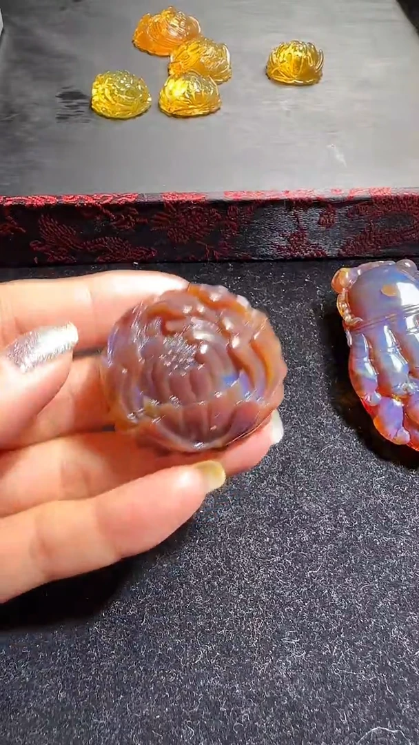 未镶嵌颈饰琥珀97